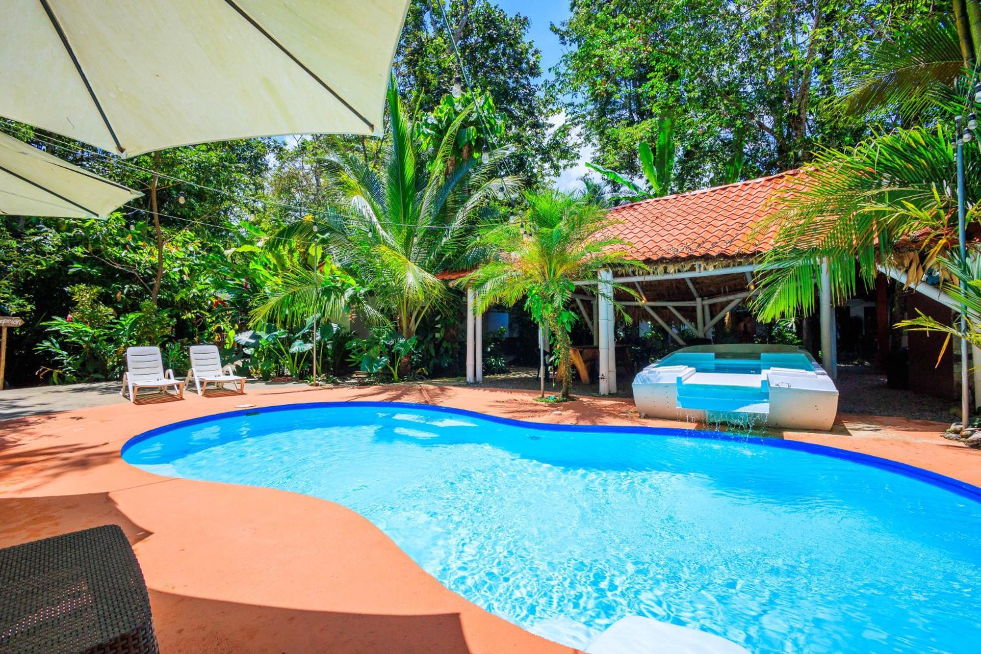 Hotel Bambutel Cocles Puerto Viejo de Talamanca